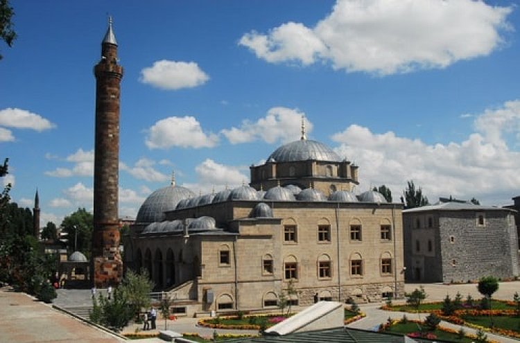 EVLİYA CAMİ / KARS